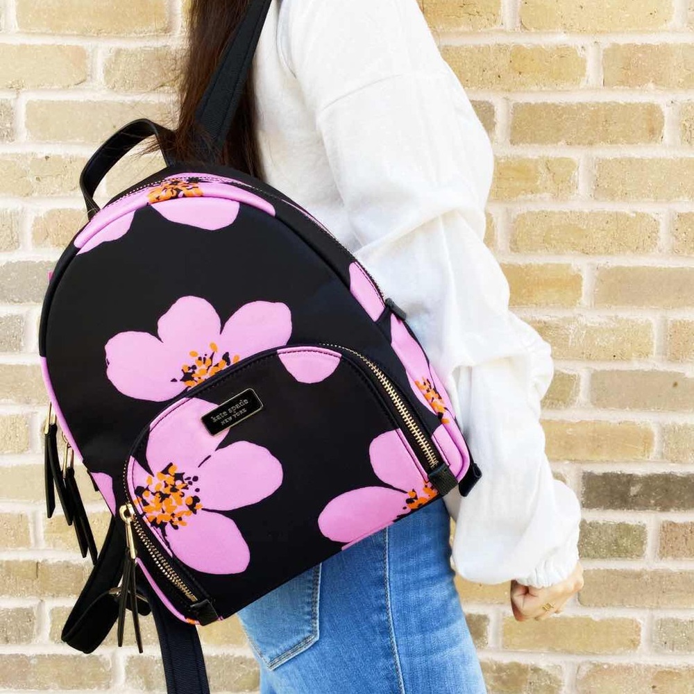 Gaby’sBags👜💕-NWT Kate spade 🌸 Backpack🌸 - Picture 1 of 4